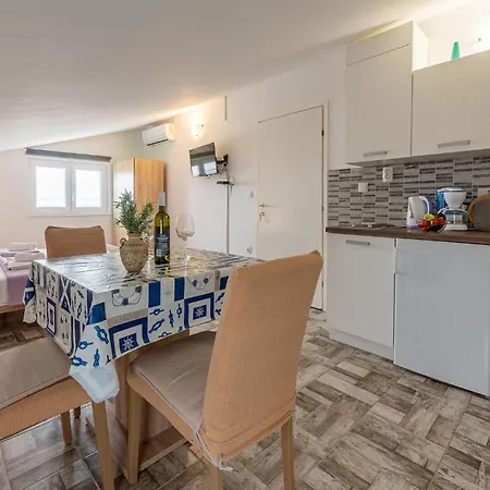 Apartment Beautiful In With Kitchen Vrsi